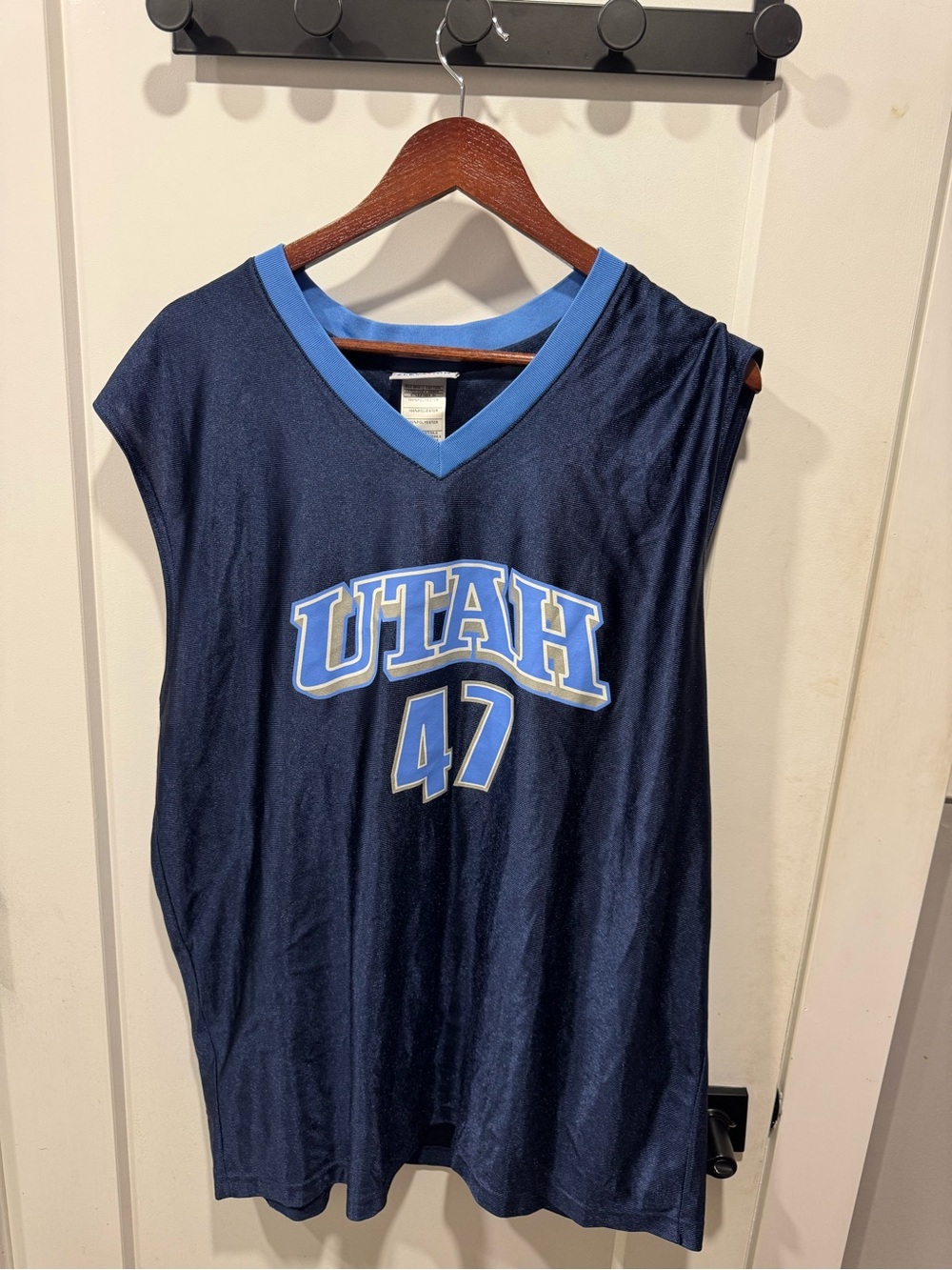 Utah Men’s Andrei Kirilenko #47 Basketball Jersey (XL)